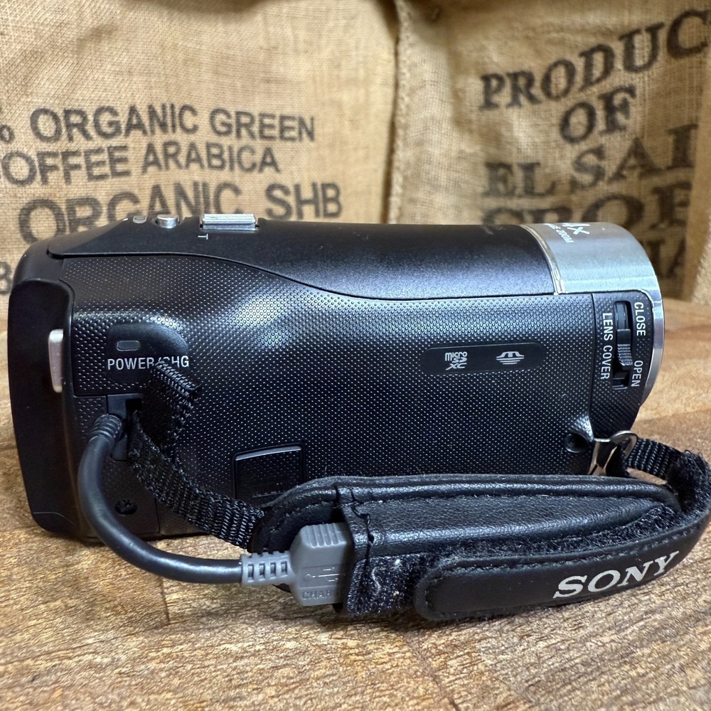 Sony HDR-CX240 1080p Full HD Camcorder w/ 64GB Memory Card Built-in Microphone - Picture 7 of 10